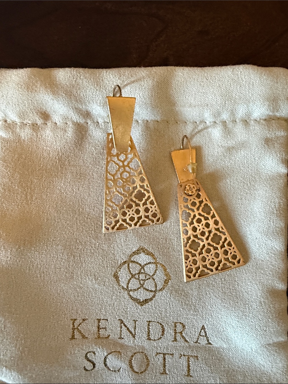 Kendra Scott Gold Lace-Pattern Drop Earrings